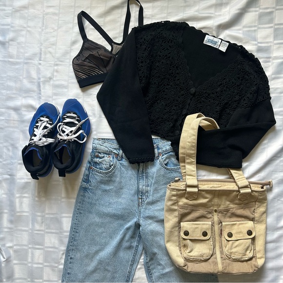 Meet your Posher, Cedes - Picture 14 of 16